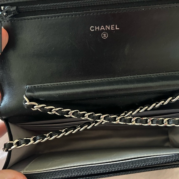 CHANEL Camellia Wallet-on-chain (WOC) with Entrupy (Authentic) - Picture 5 of 8